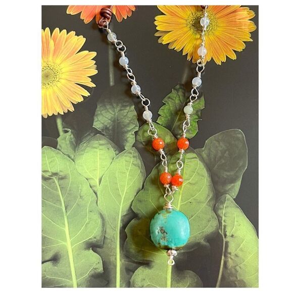 BOHO Handcrafted Necklace with turquoise pendant and leather and bead chain - Picture 8 of 8
